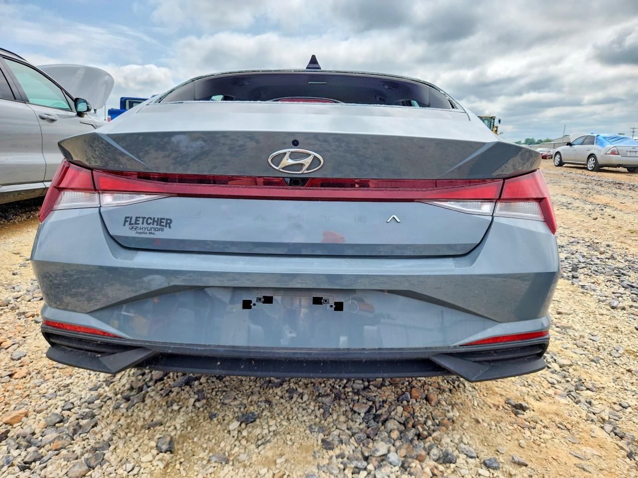 Hyundai ELANTRA Sel