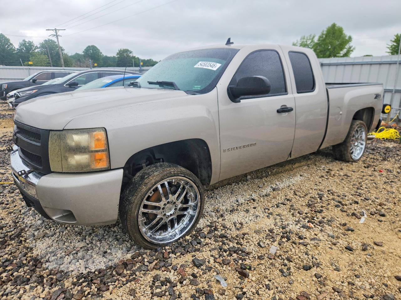 Salvage Chevrolet Silverado Image