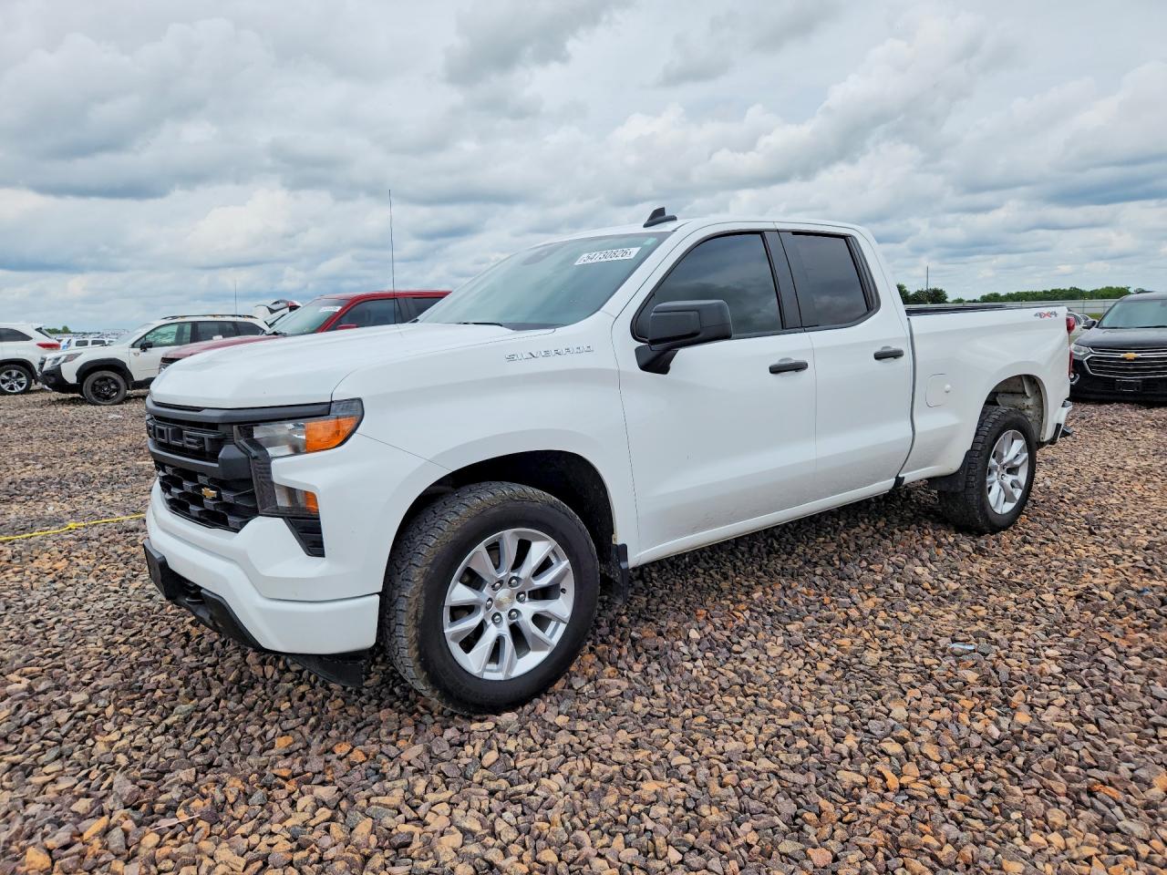 Salvage Chevrolet Silverado Image