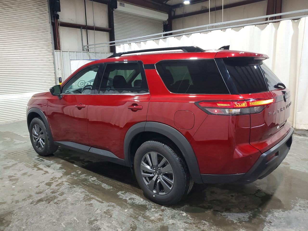 Nissan Pathfinder Sv