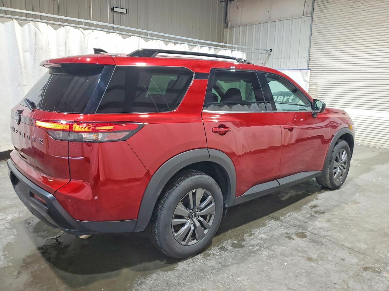 Nissan Pathfinder Sv