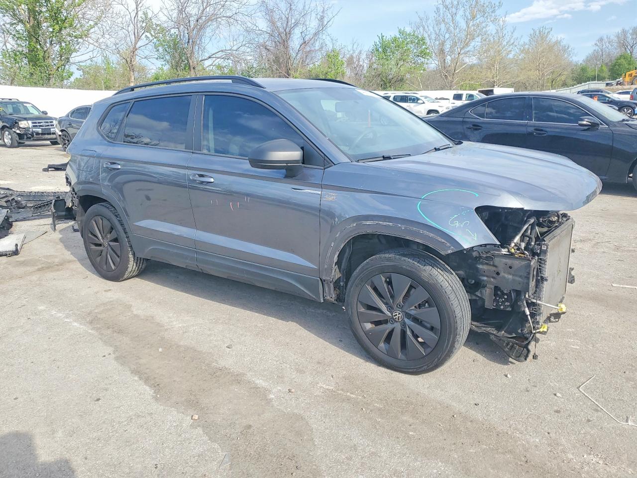 Volkswagen Taos S