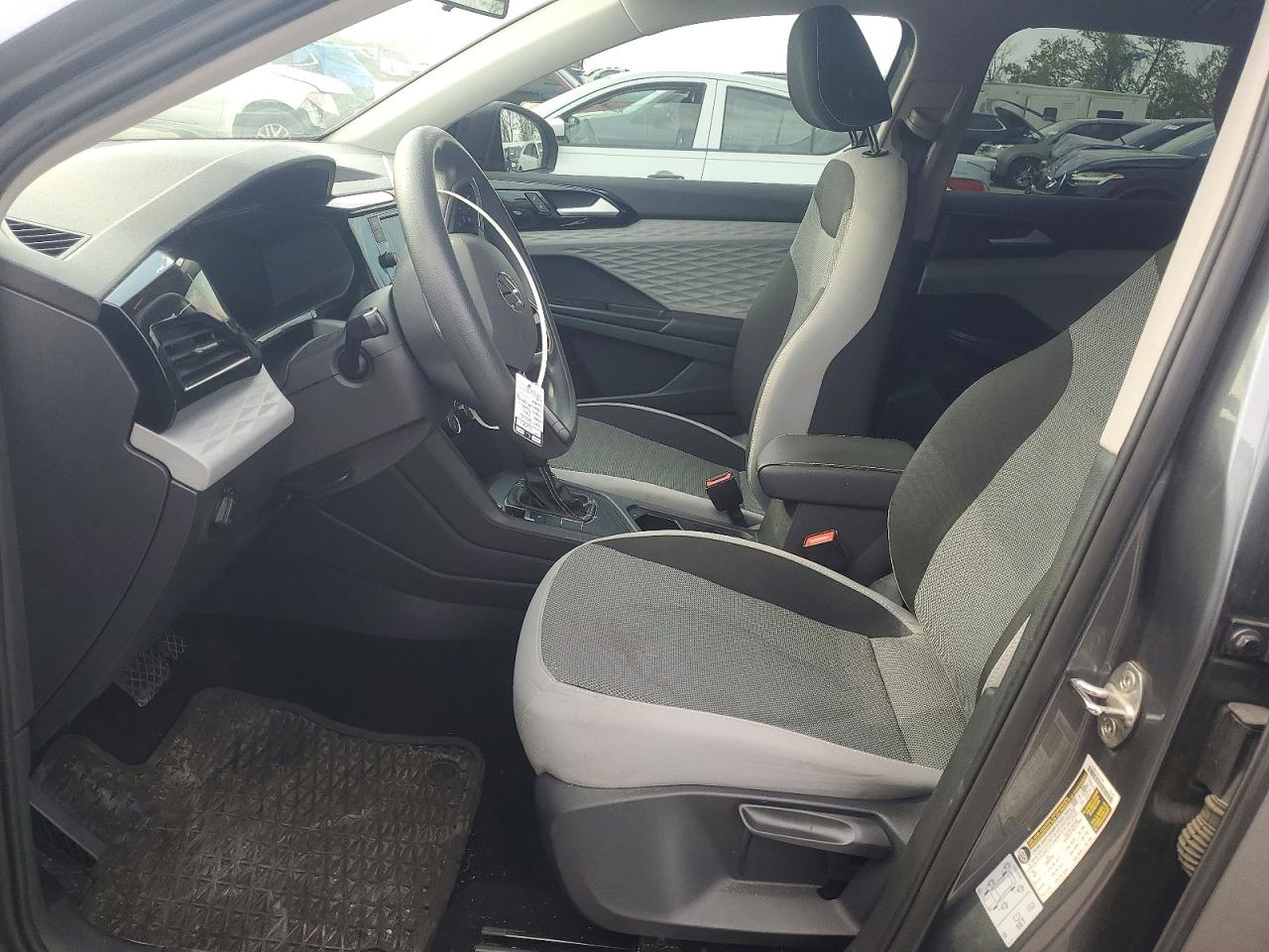 Volkswagen Taos S