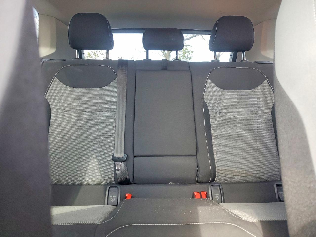 Volkswagen Taos S