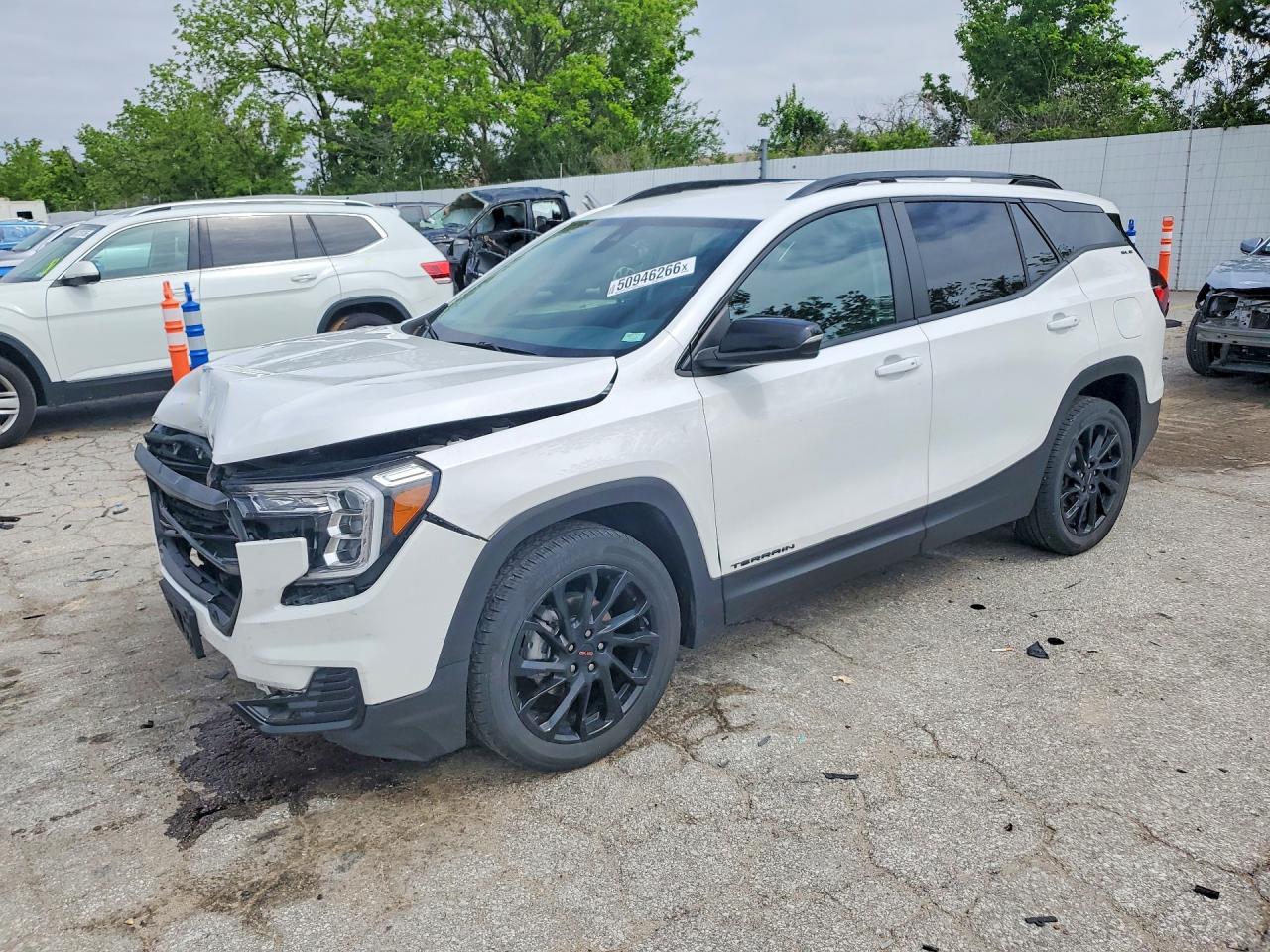 Salvage GMC Terrain Image
