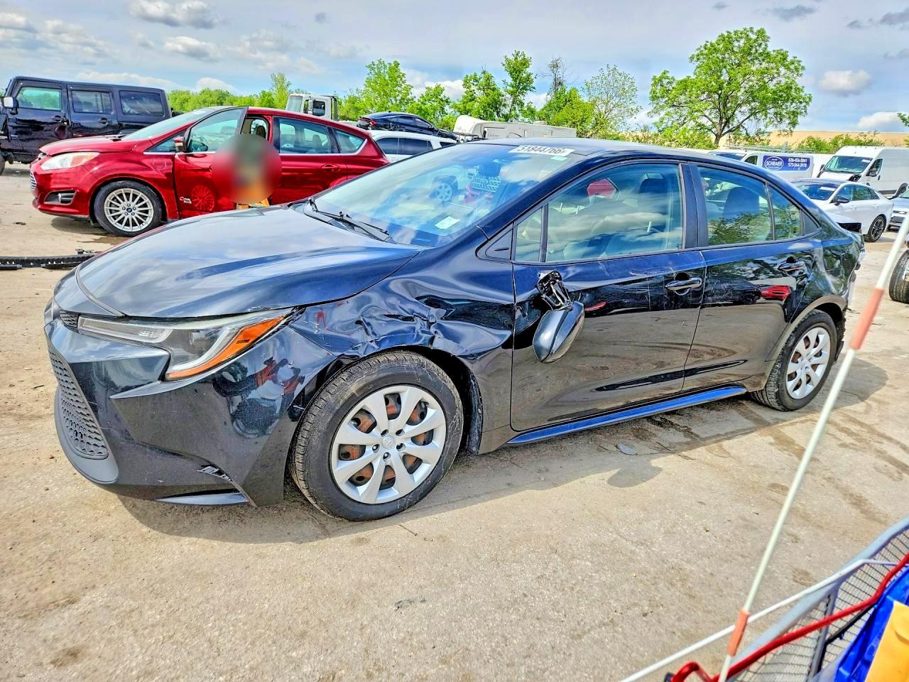 Salvage Toyota Corolla Image