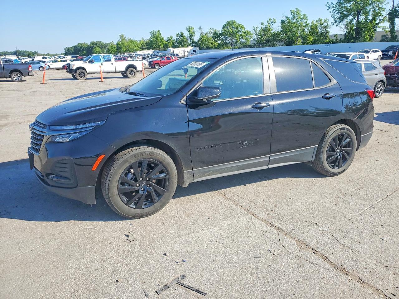 Salvage Chevrolet Equinox Image