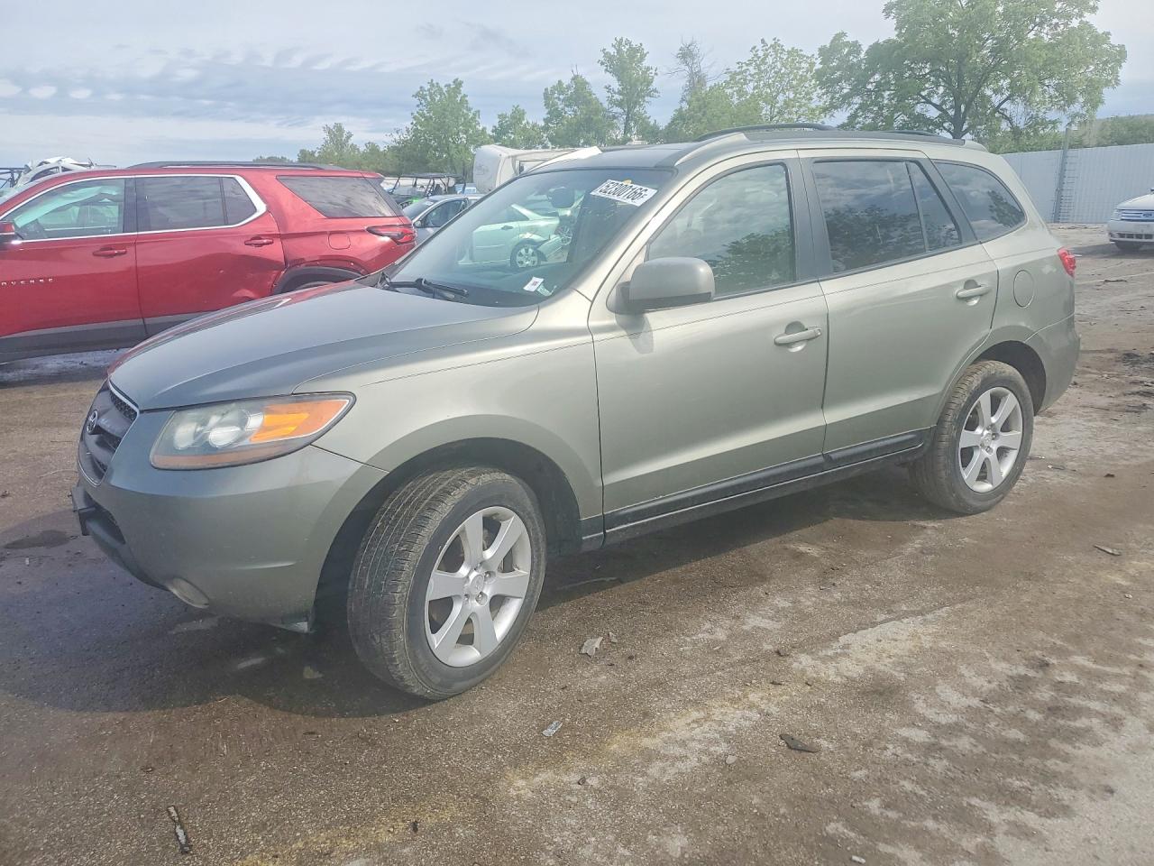Salvage Hyundai SANTA FE Image