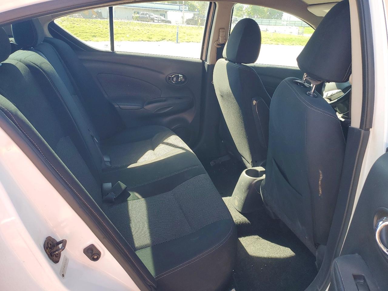 Nissan Versa S