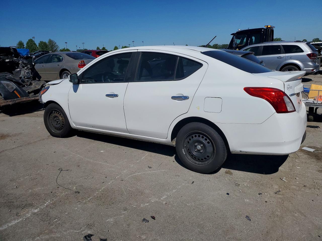 Nissan Versa S