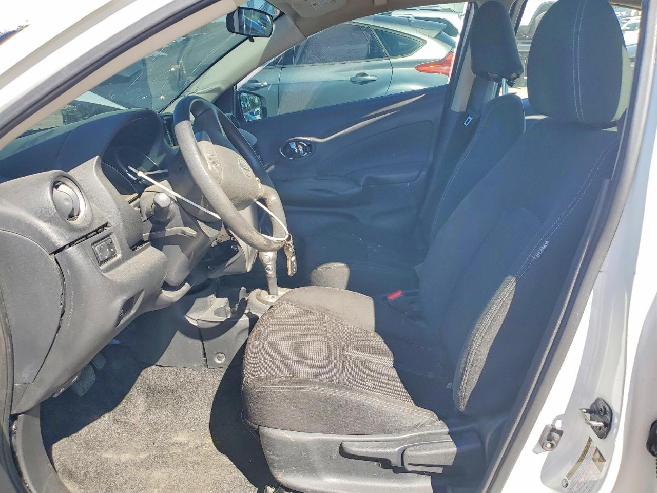 Nissan Versa S