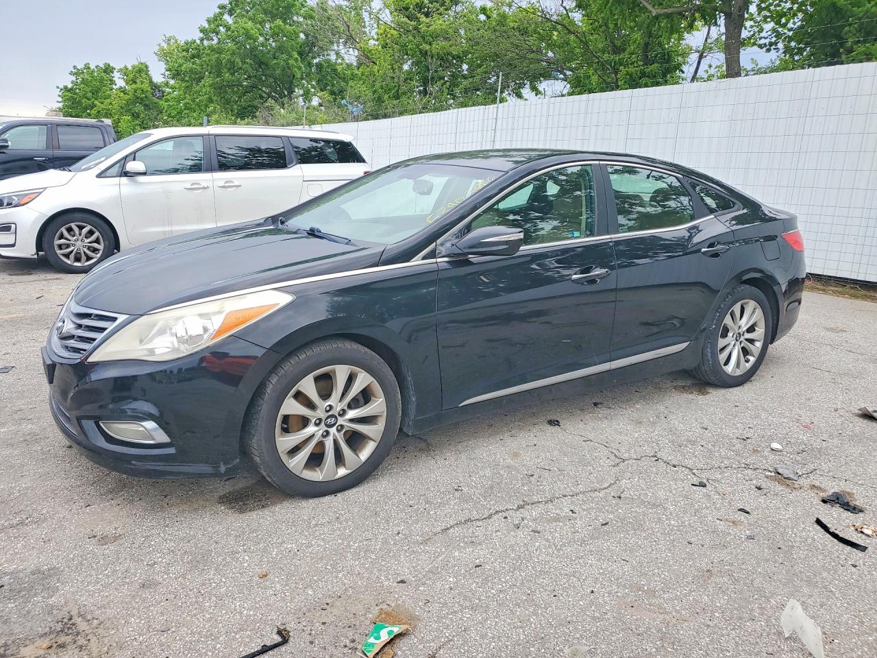 Salvage Hyundai Azera Image