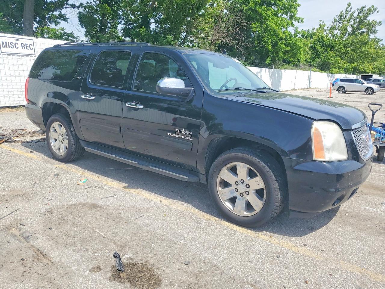 GMC Yukon C1500 Slt