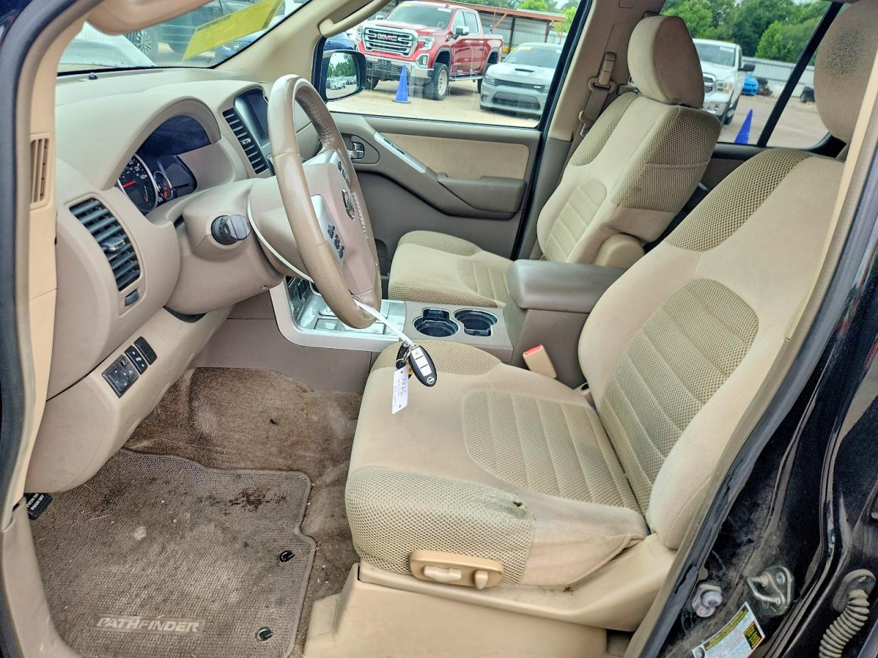 Nissan Pathfinder S Fe+