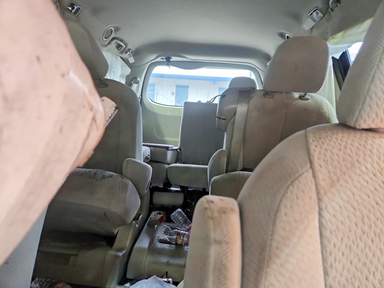 Toyota Sienna Le