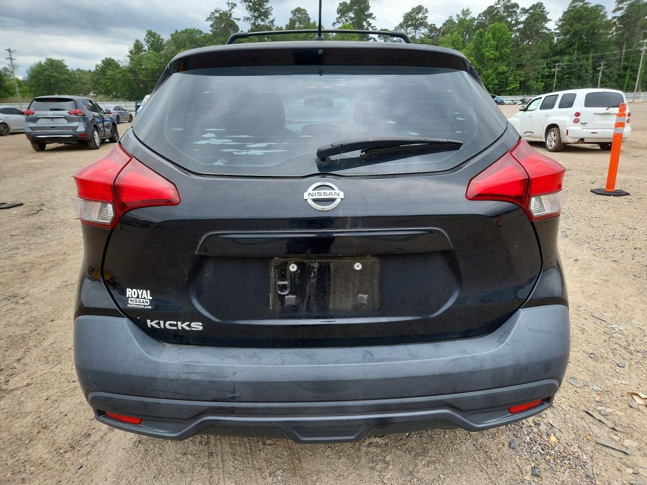 Nissan Kicks S