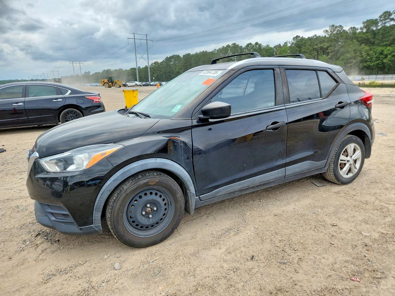 Salvage Nissan Kicks Image