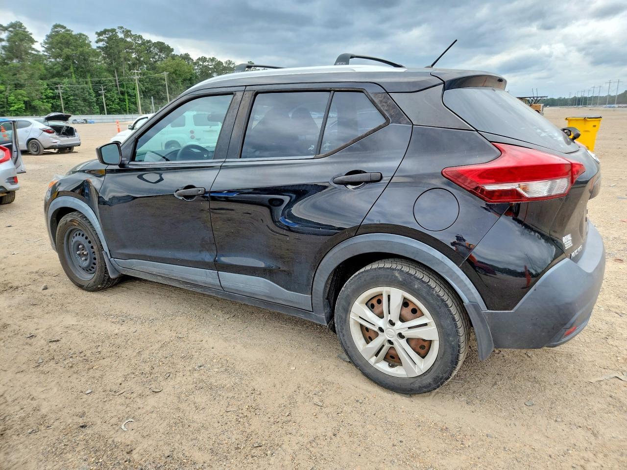 Nissan Kicks S
