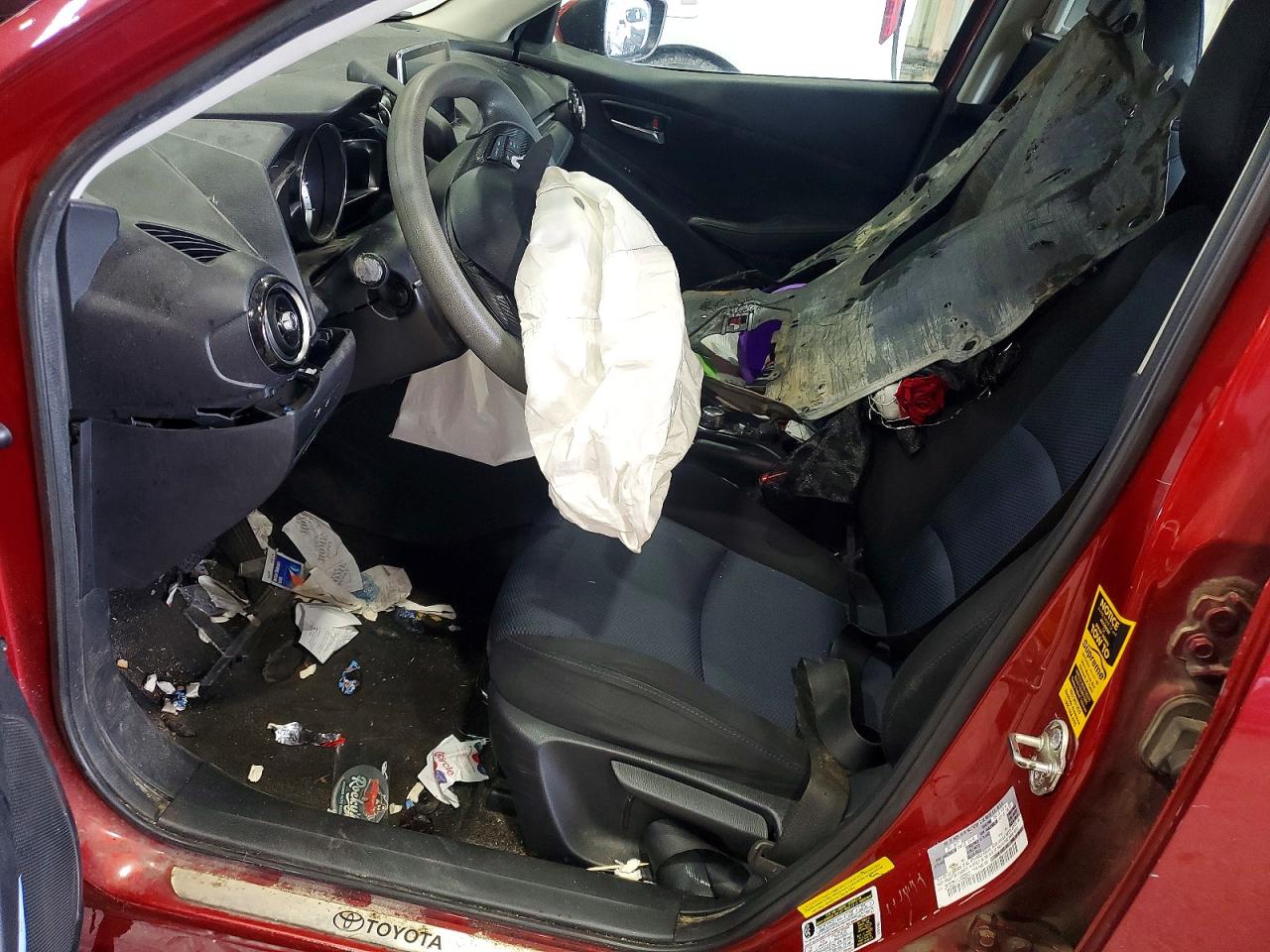 Toyota Yaris Base