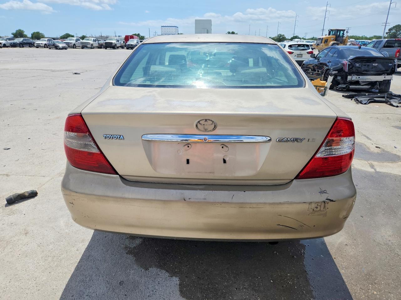 Toyota Camry Le