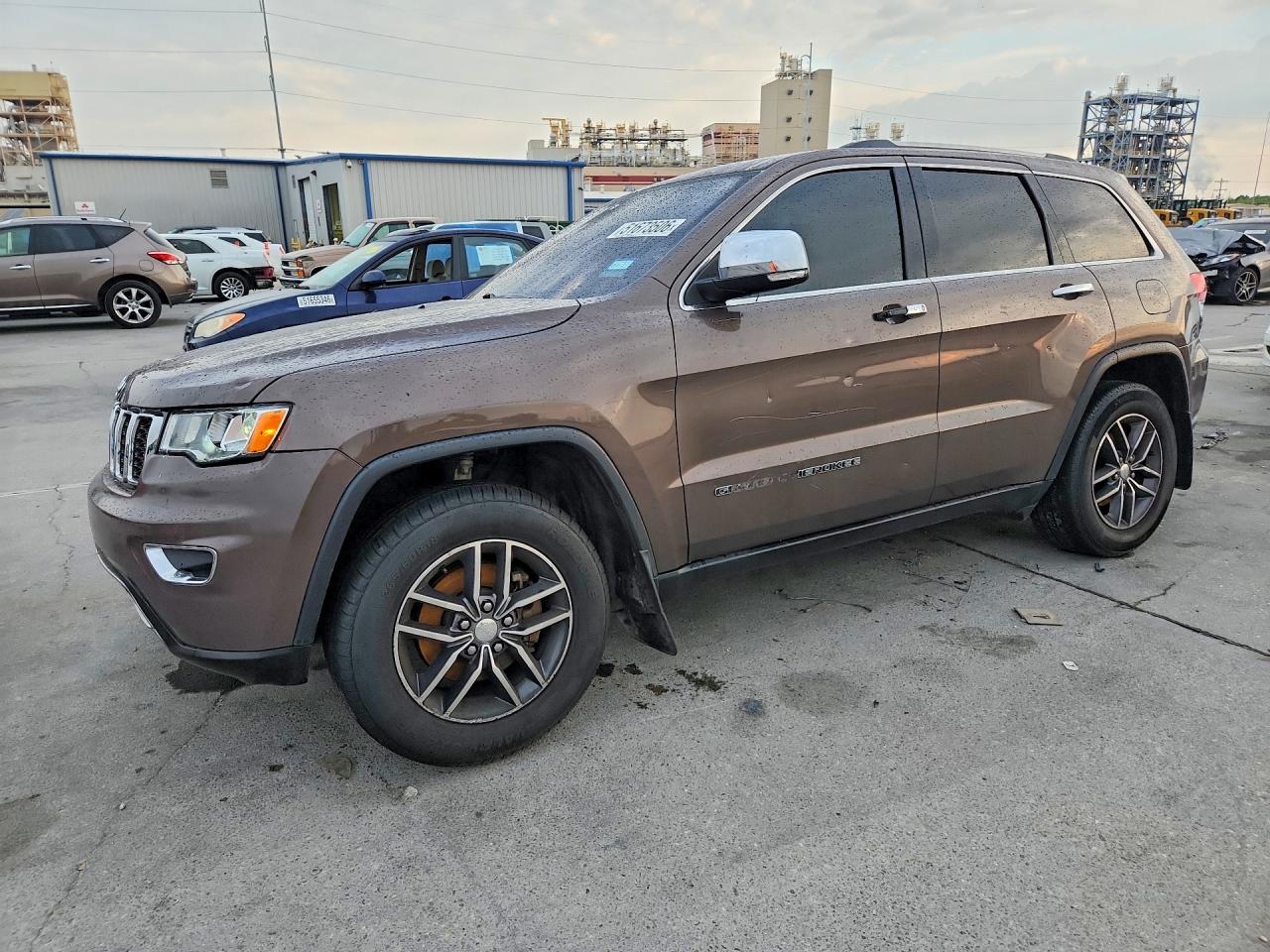 Salvage Jeep Grand Cherokee Image