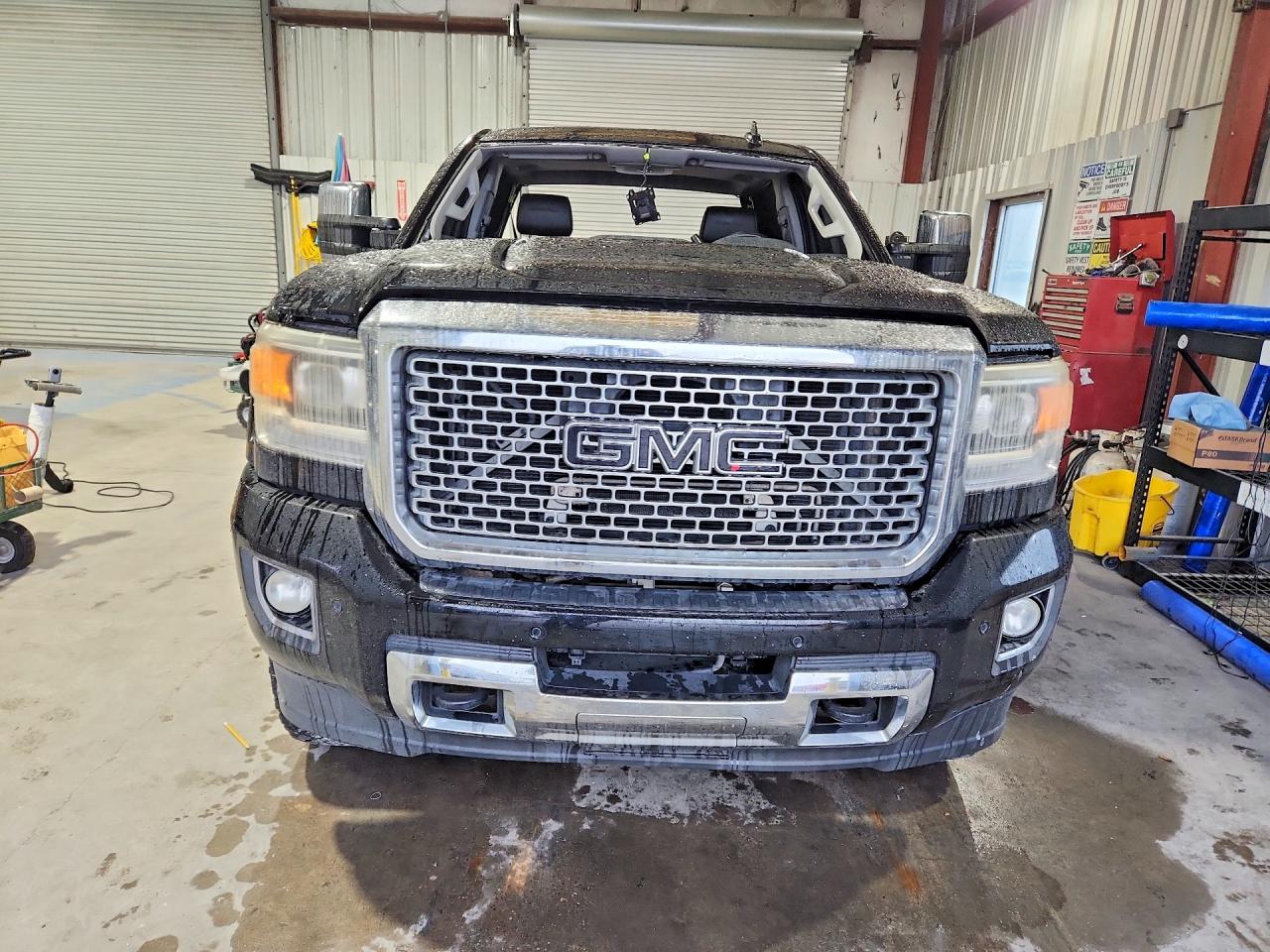 GMC Sierra K2500 Denali