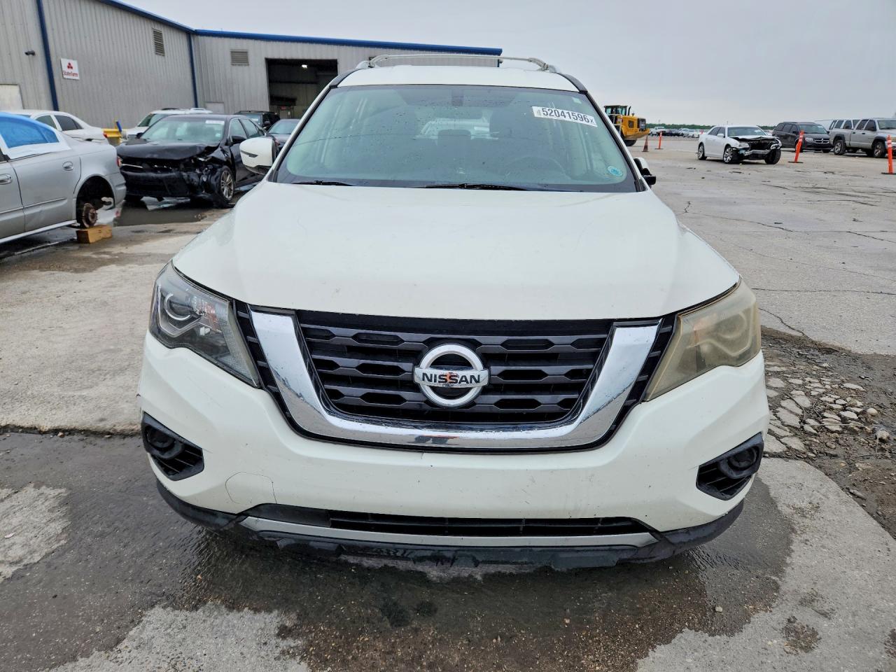 Nissan Pathfinder S