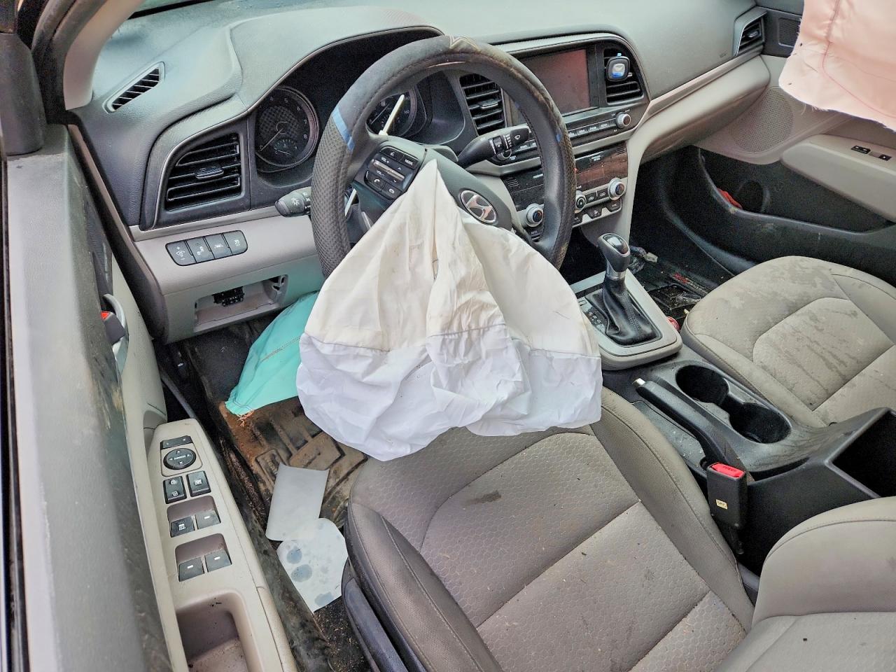 Hyundai ELANTRA Sel
