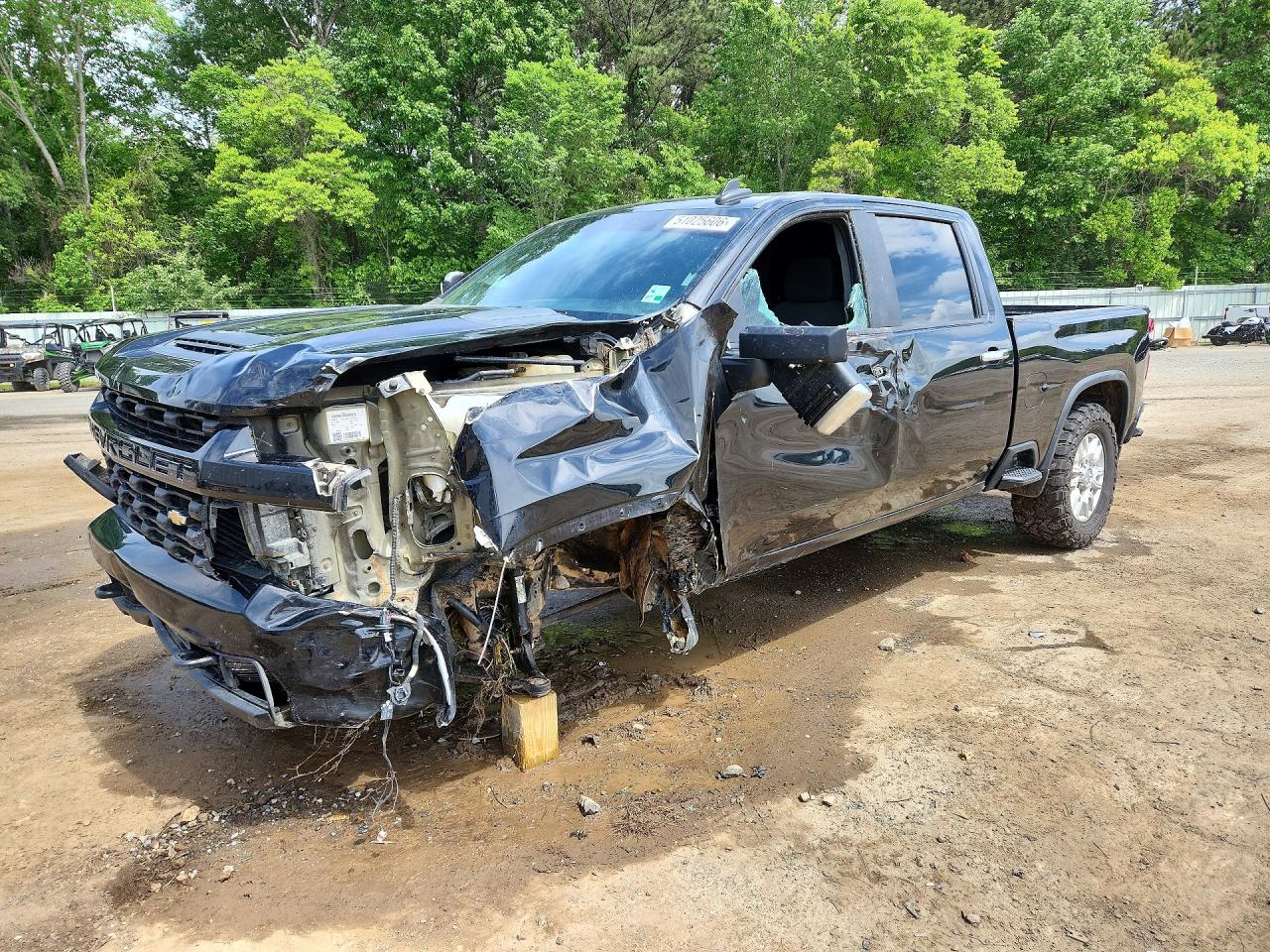 Salvage Chevrolet Silverado Image