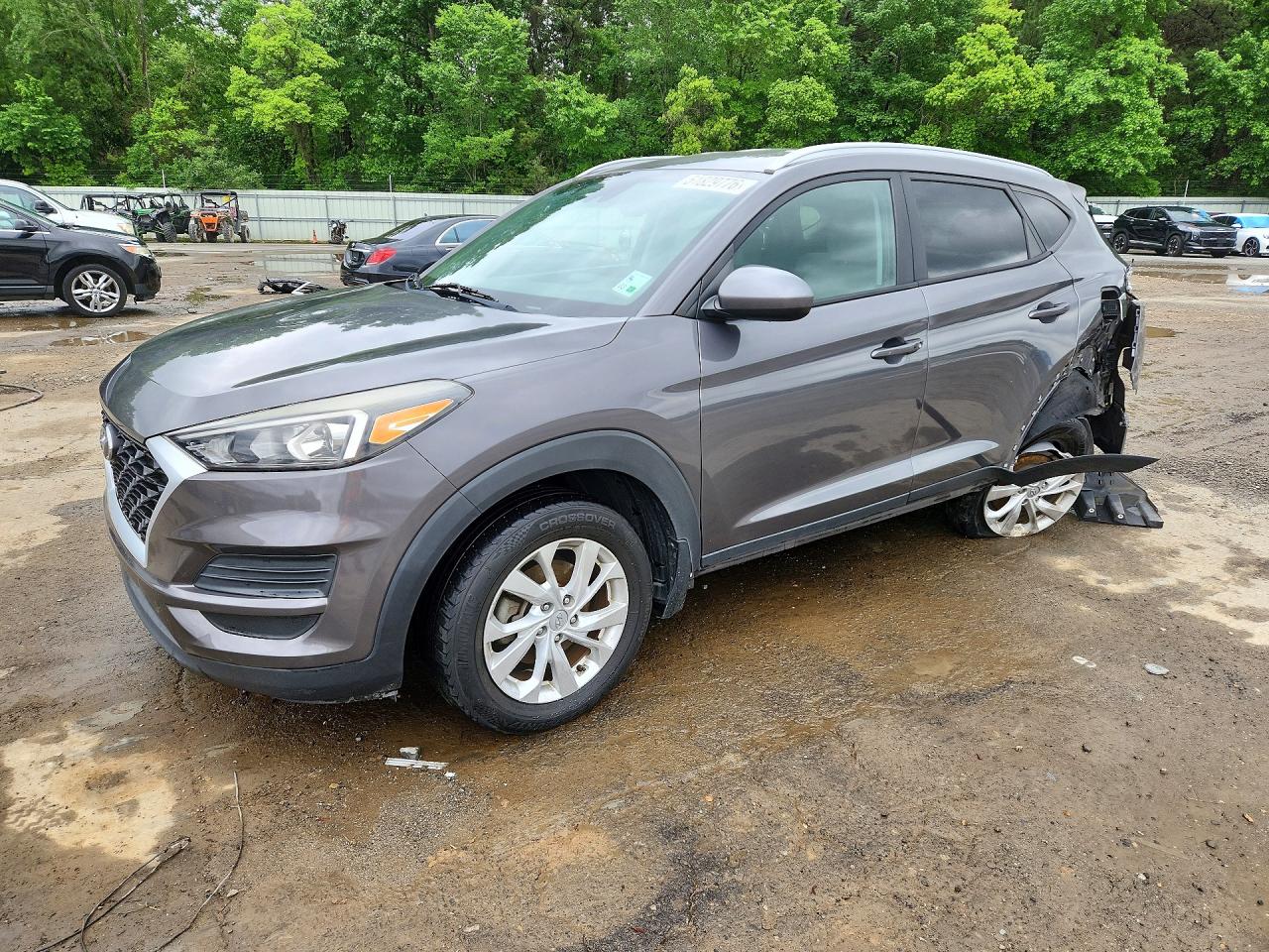 Salvage Hyundai TUCSON Image