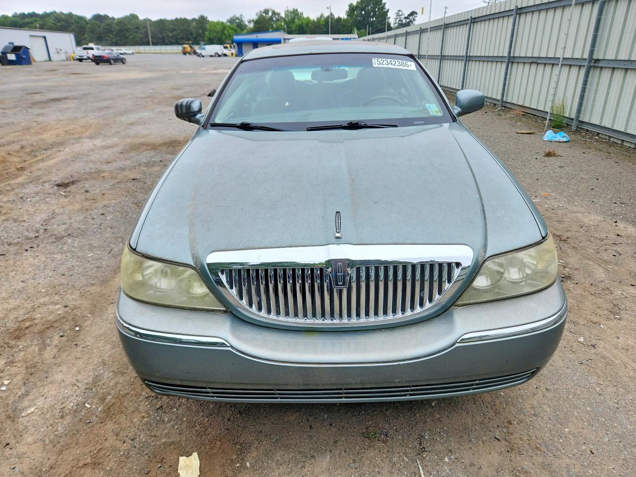 Lincoln Towncar Signature Limited