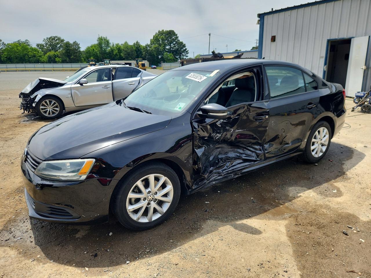 Salvage Volkswagen Jetta Image