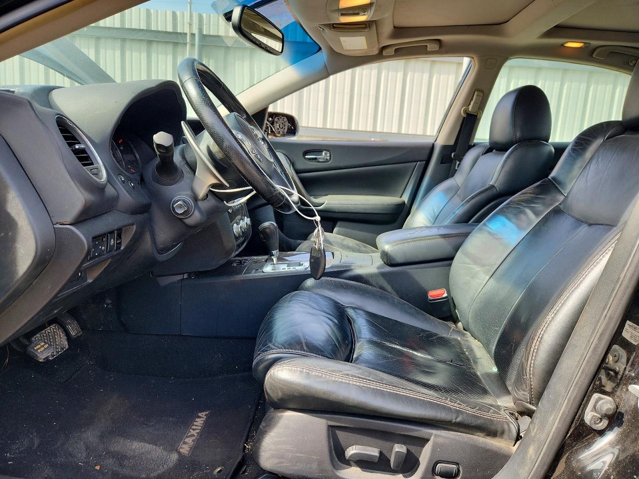 Nissan Maxima S