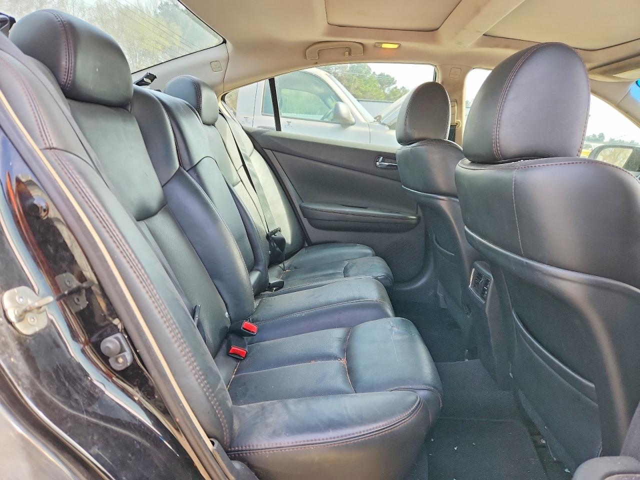 Nissan Maxima S