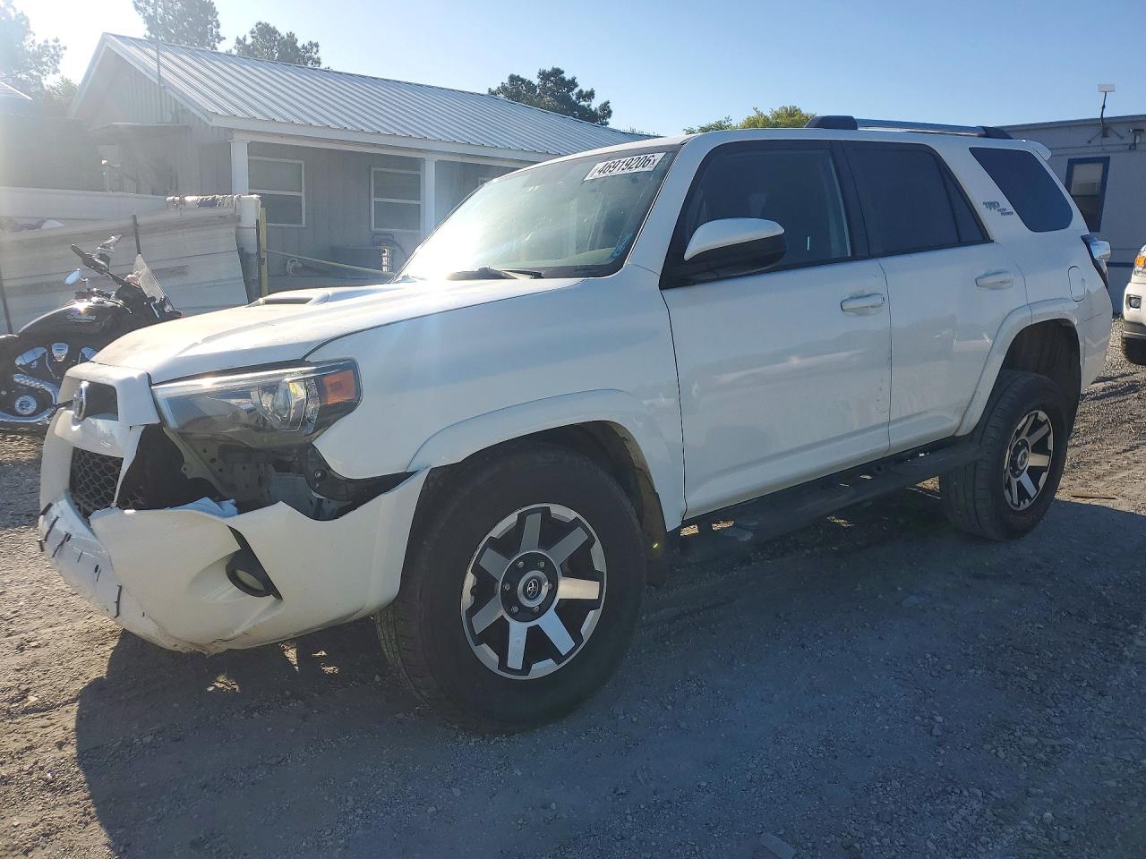 Salvage Toyota 4Runner Image