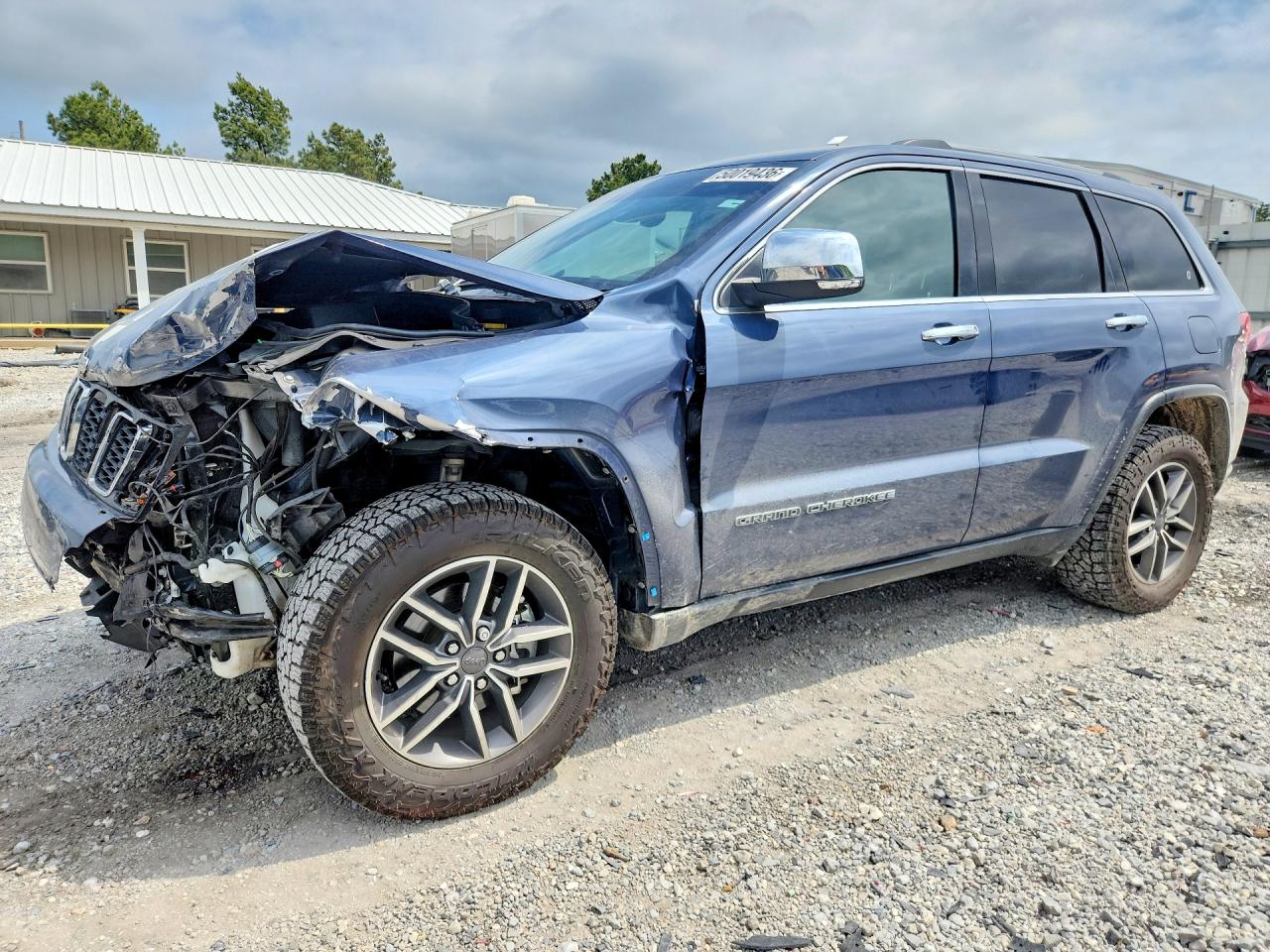 Salvage Jeep Grand Cherokee Image