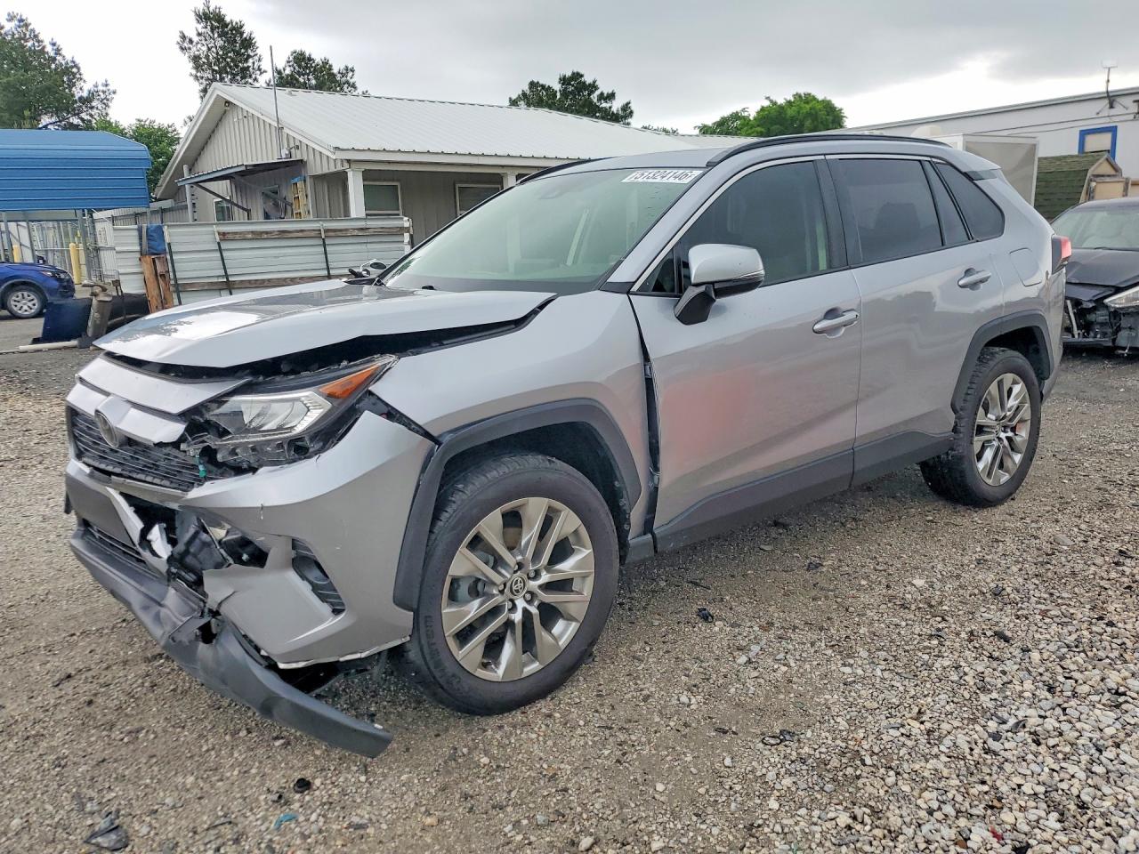 Salvage Toyota RAV4 Image