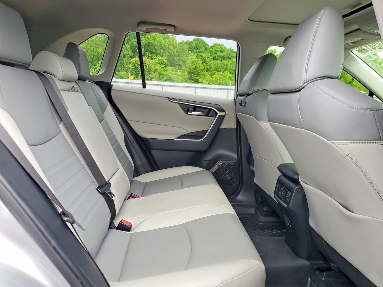 Toyota RAV4 Xle Premium