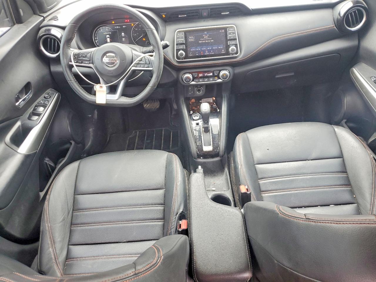 Nissan Kicks Sr