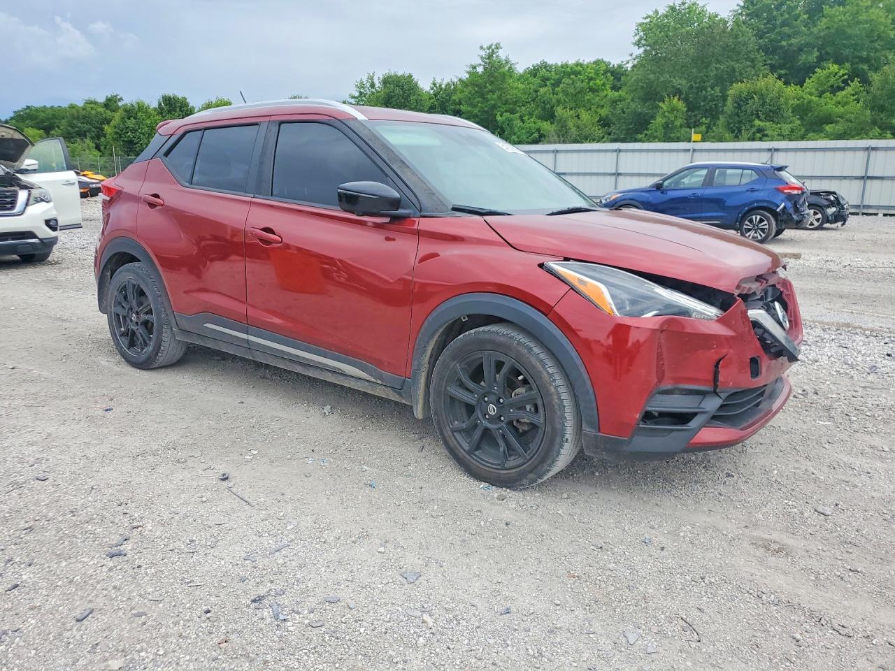 Nissan Kicks Sr