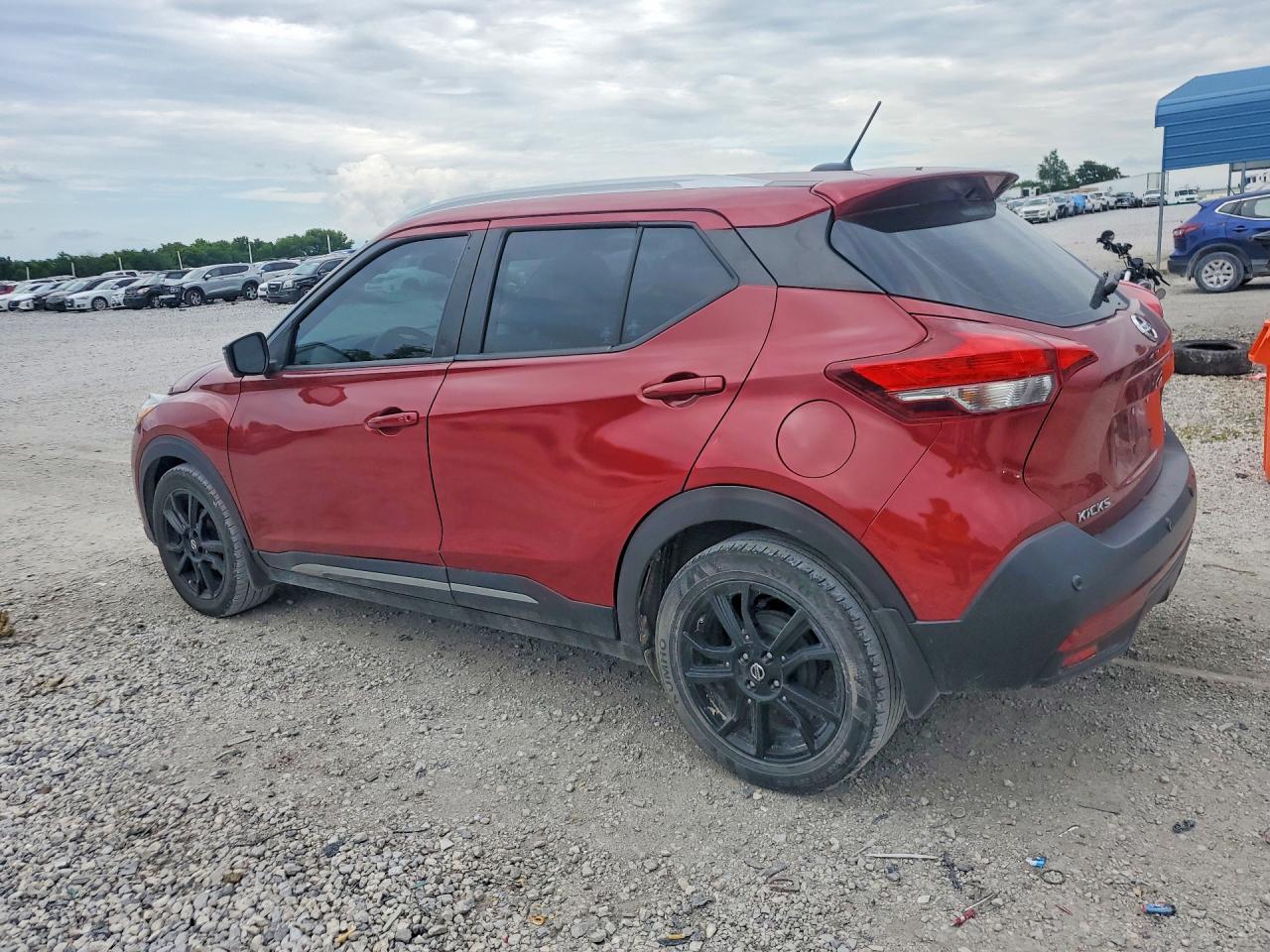 Nissan Kicks Sr