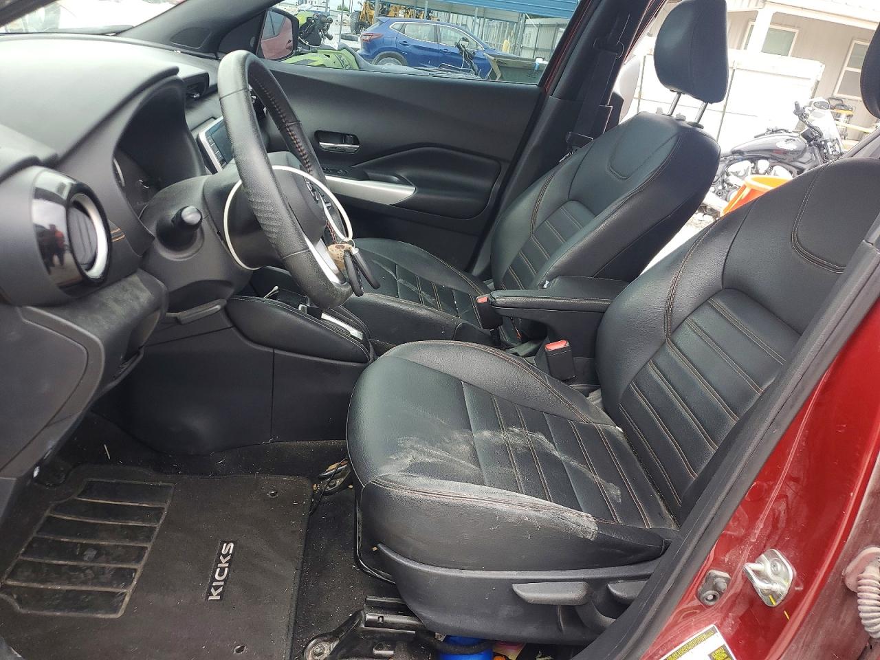 Nissan Kicks Sr