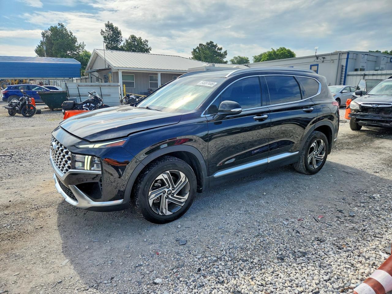 Salvage Hyundai SANTA FE Image