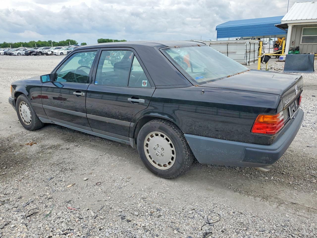 Mercedes-Benz 300-Class E