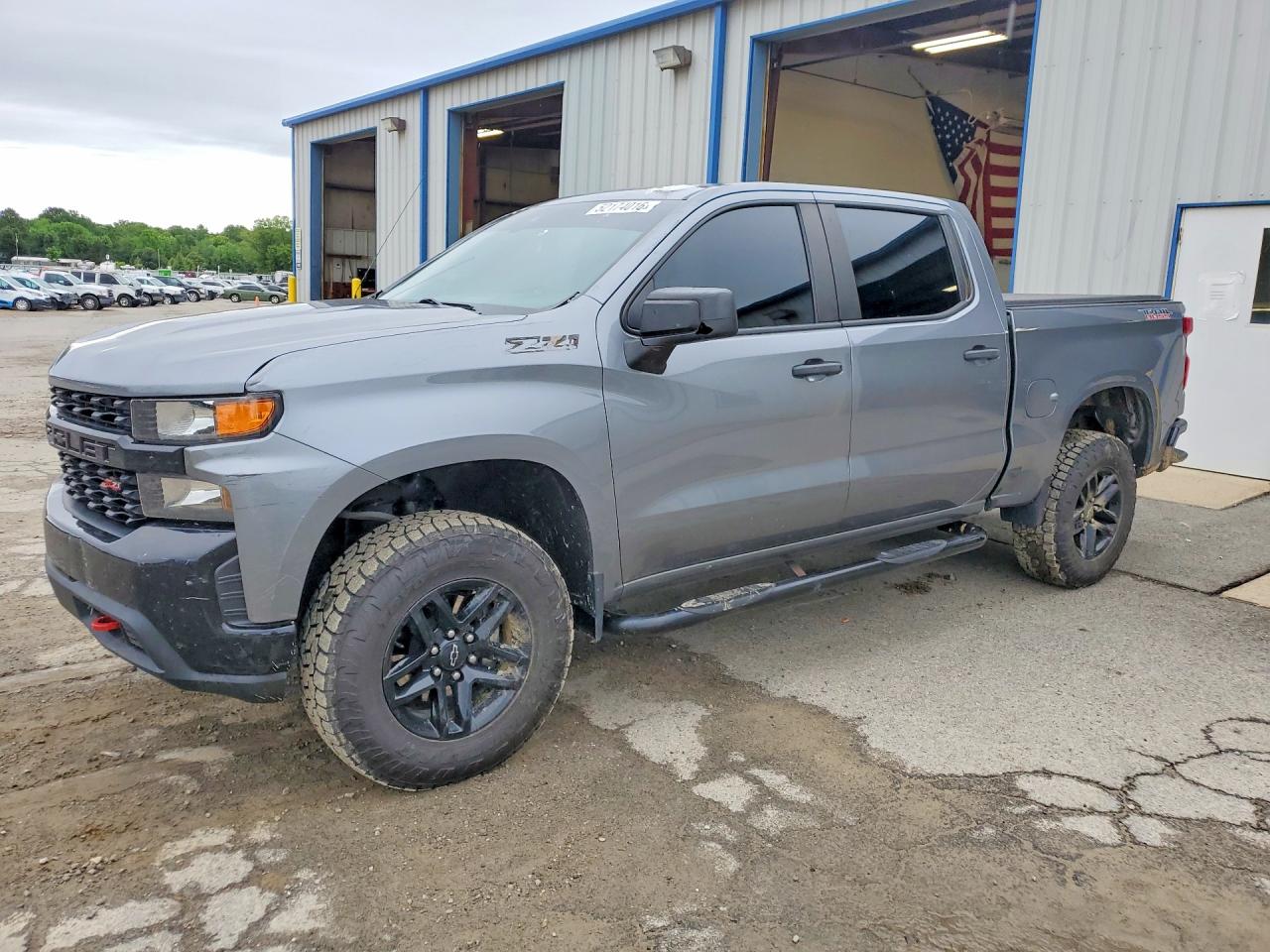 Salvage Chevrolet Silverado Image