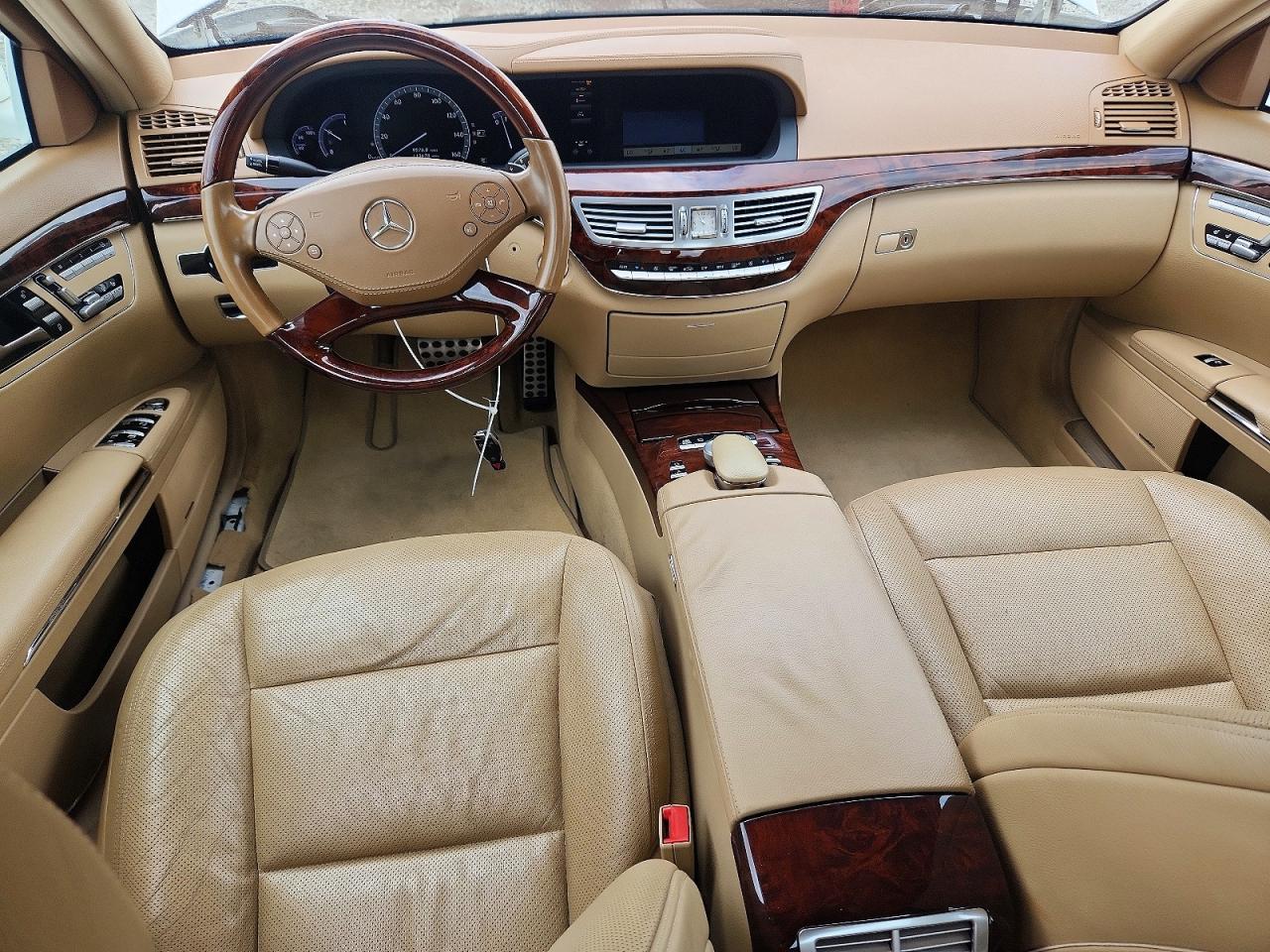 Mercedes-Benz S-Class 550
