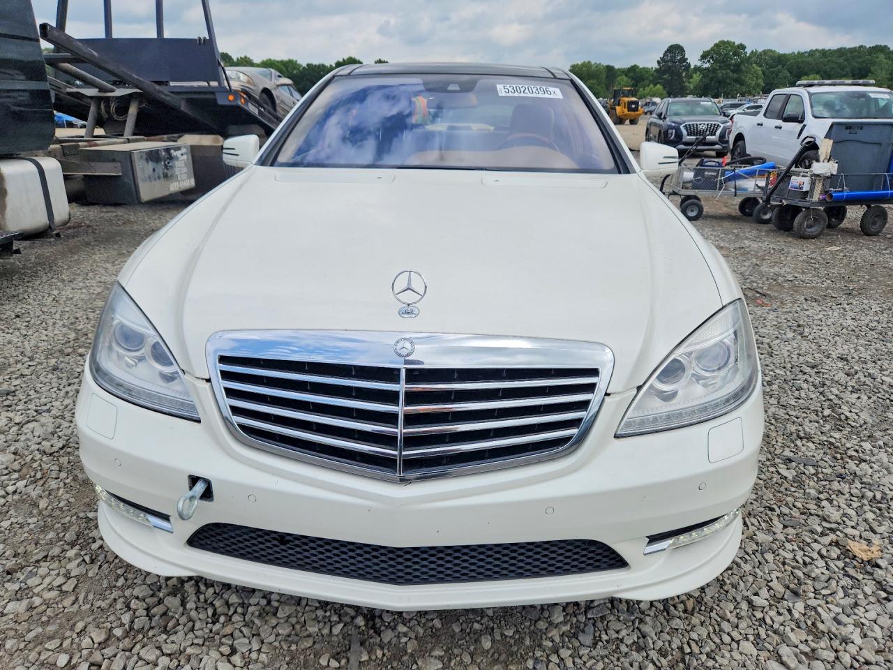 Mercedes-Benz S-Class 550