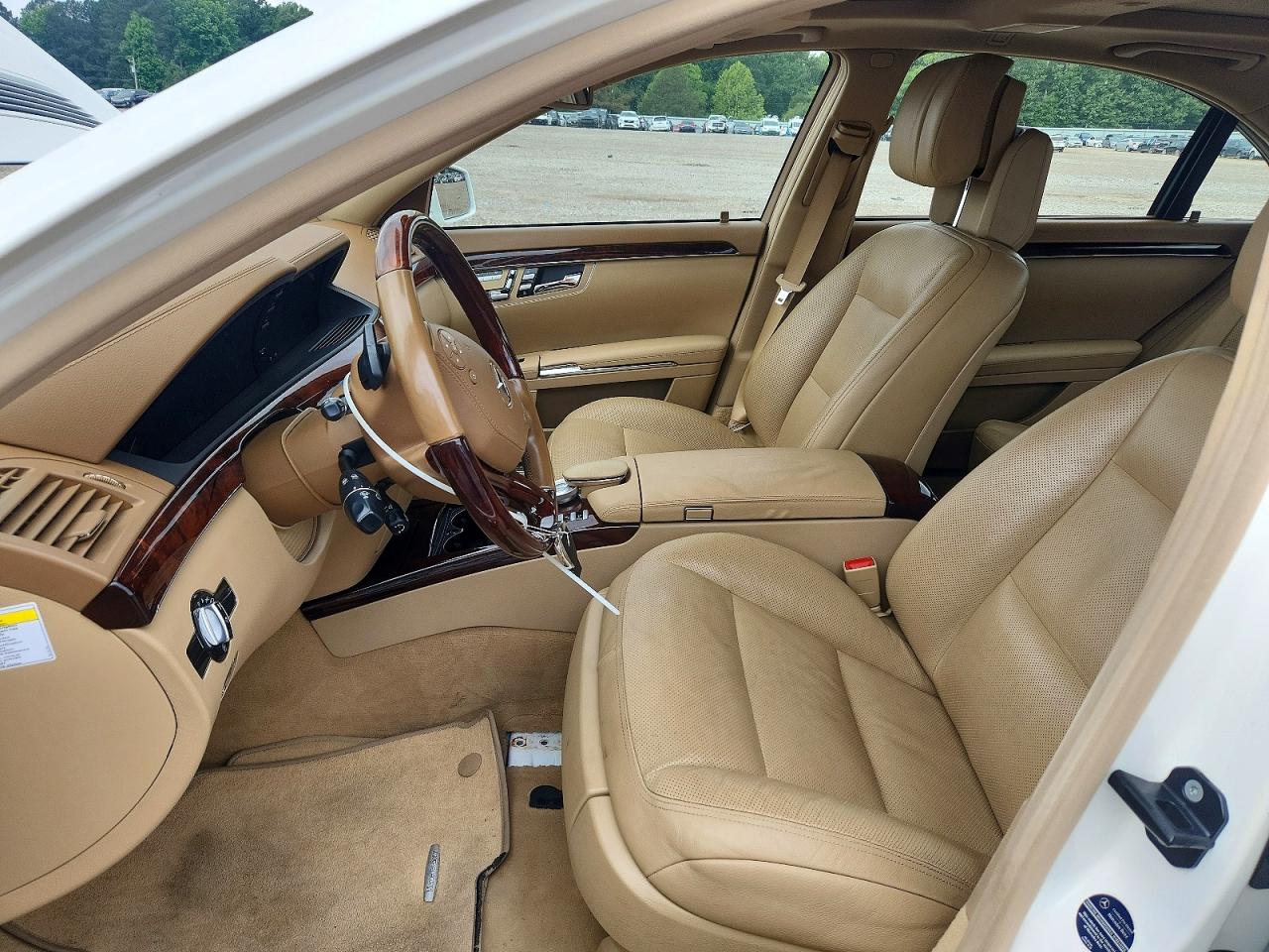 Mercedes-Benz S-Class 550