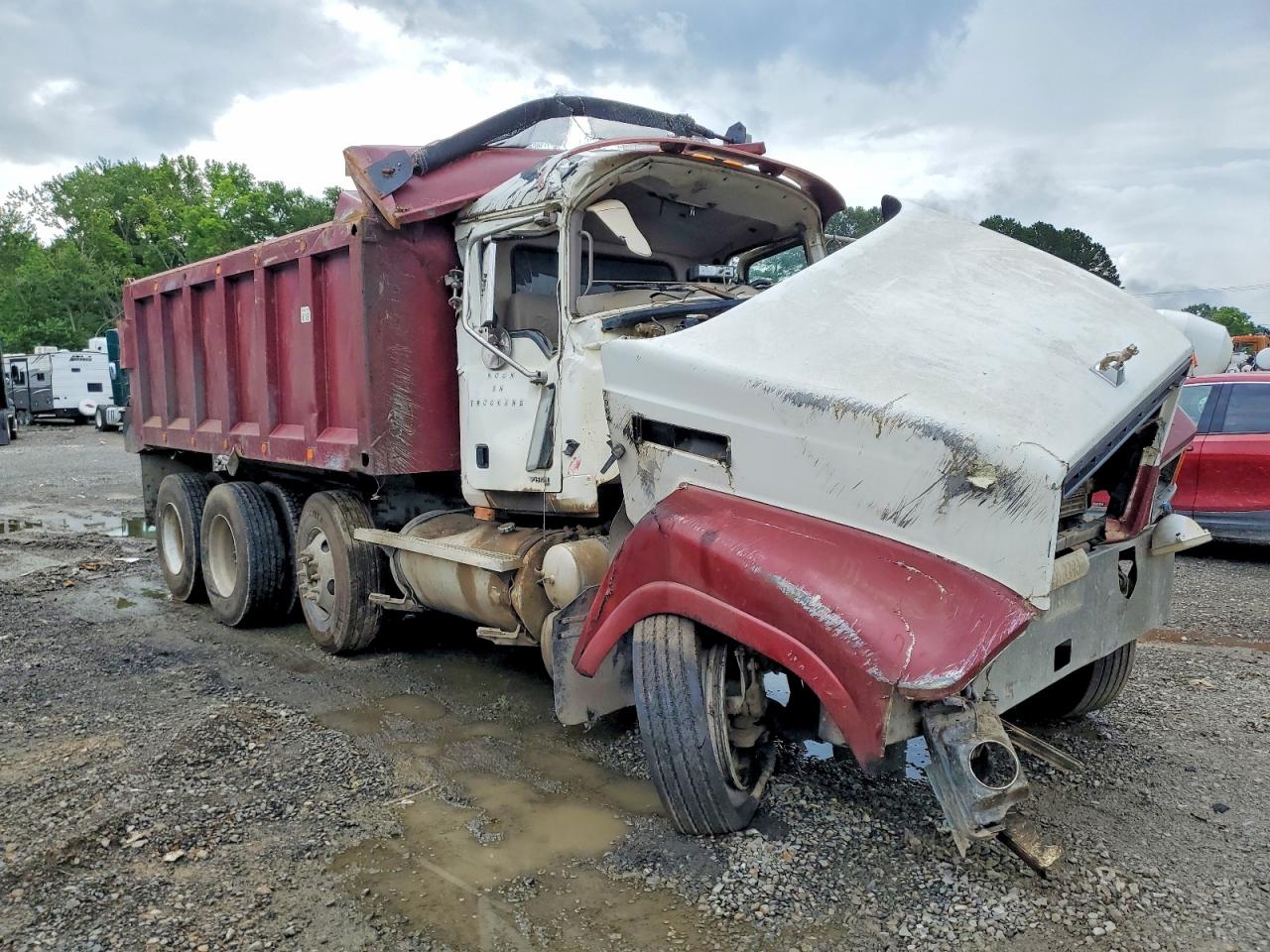 Salvage Mack 600 Image