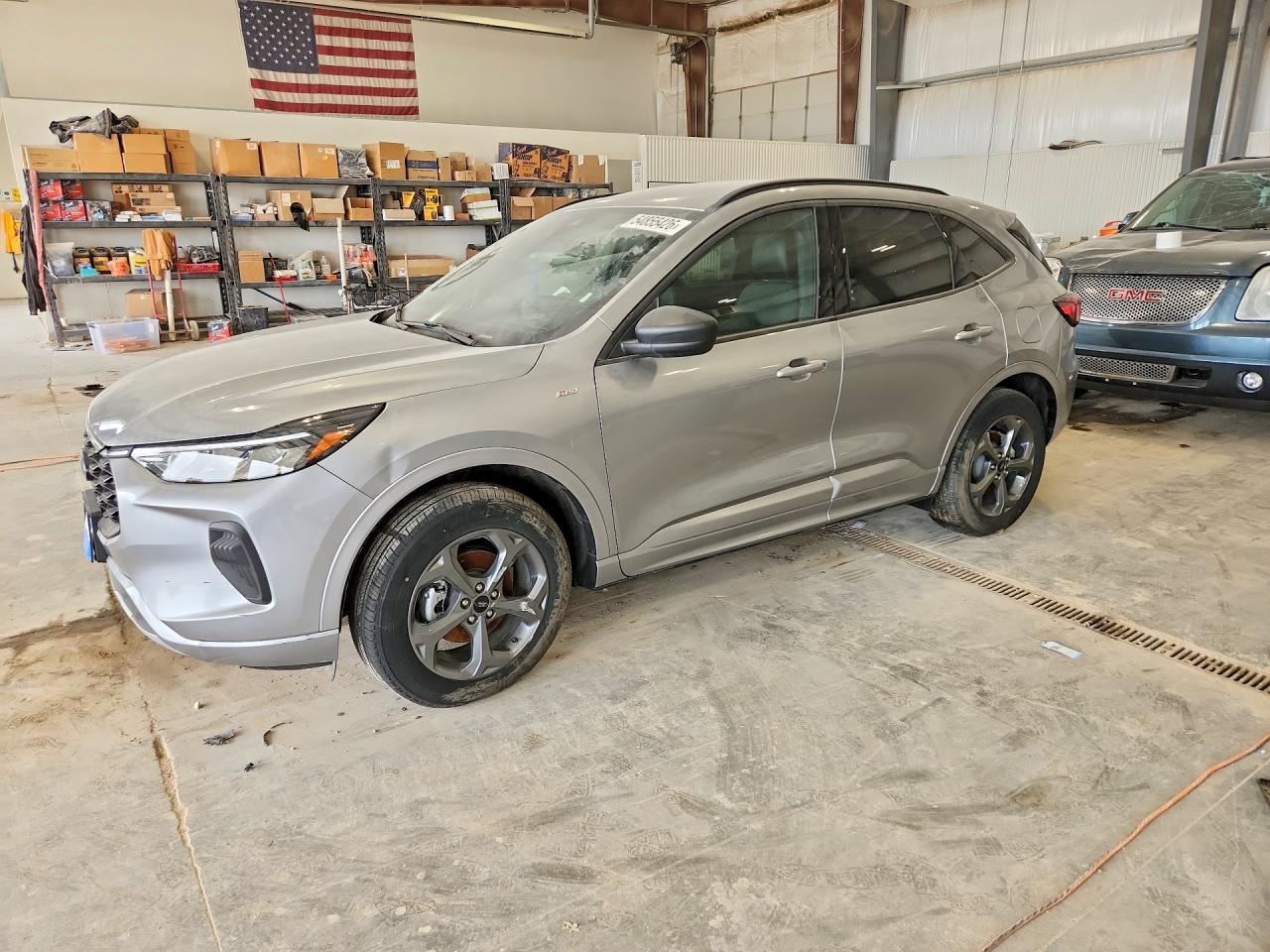 Salvage Ford Escape Image
